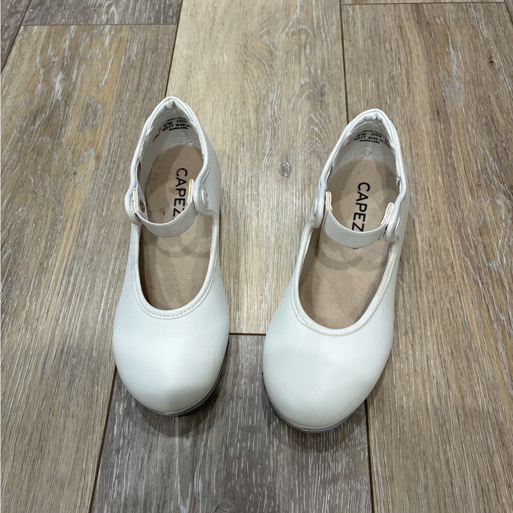 Toddler girl white tap shoes size 11WW; excellent condition
